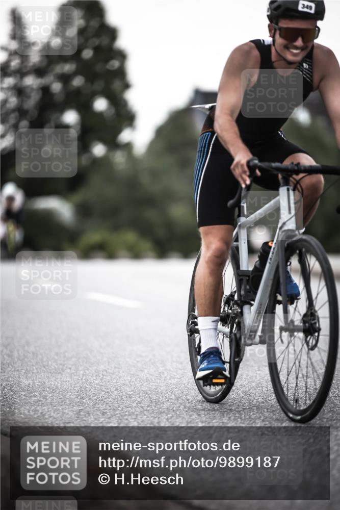 21.06.2026 - 29. Vierlanden-Triathlon H.Heesch http://msf.ph/oto/9899187 21.06.2026 10:06:46 Radfahren 199, 306, 349, 361 meine-sportfotos.de