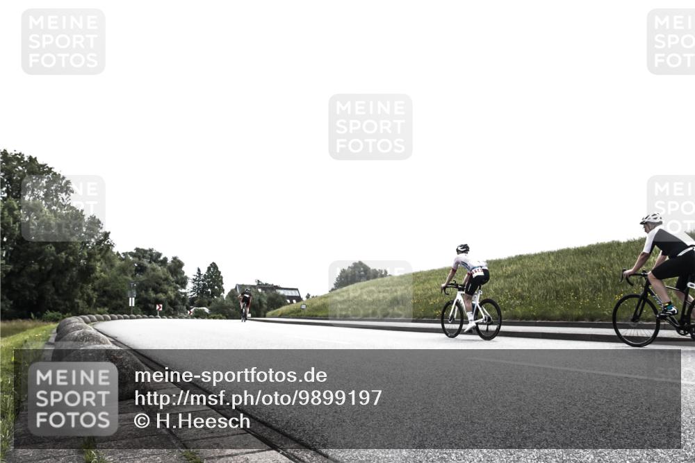 21.06.2026 - 29. Vierlanden-Triathlon H.Heesch http://msf.ph/oto/9899197 21.06.2026 10:53:35 Radfahren  meine-sportfotos.de