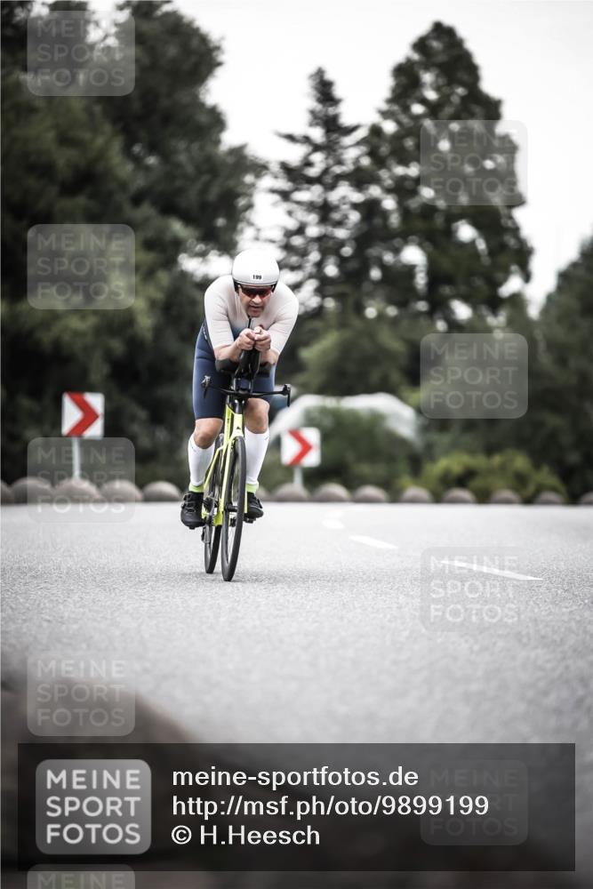 21.06.2026 - 29. Vierlanden-Triathlon H.Heesch http://msf.ph/oto/9899199 21.06.2026 10:06:49 Radfahren 199, 349 meine-sportfotos.de