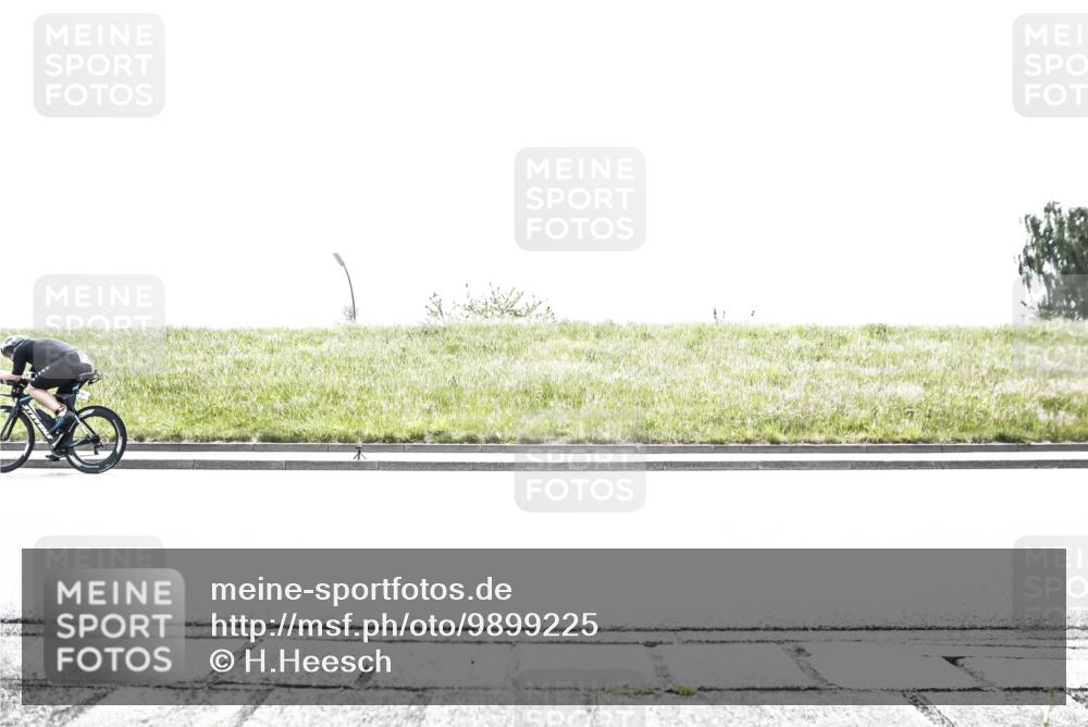 21.06.2026 - 29. Vierlanden-Triathlon H.Heesch http://msf.ph/oto/9899225 21.06.2026 11:35:07 Radfahren 64, 281, 715, 728, 757, 860, 869 meine-sportfotos.de