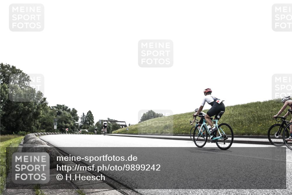 21.06.2026 - 29. Vierlanden-Triathlon H.Heesch http://msf.ph/oto/9899242 21.06.2026 10:54:39 Radfahren 94, 509, 552 meine-sportfotos.de