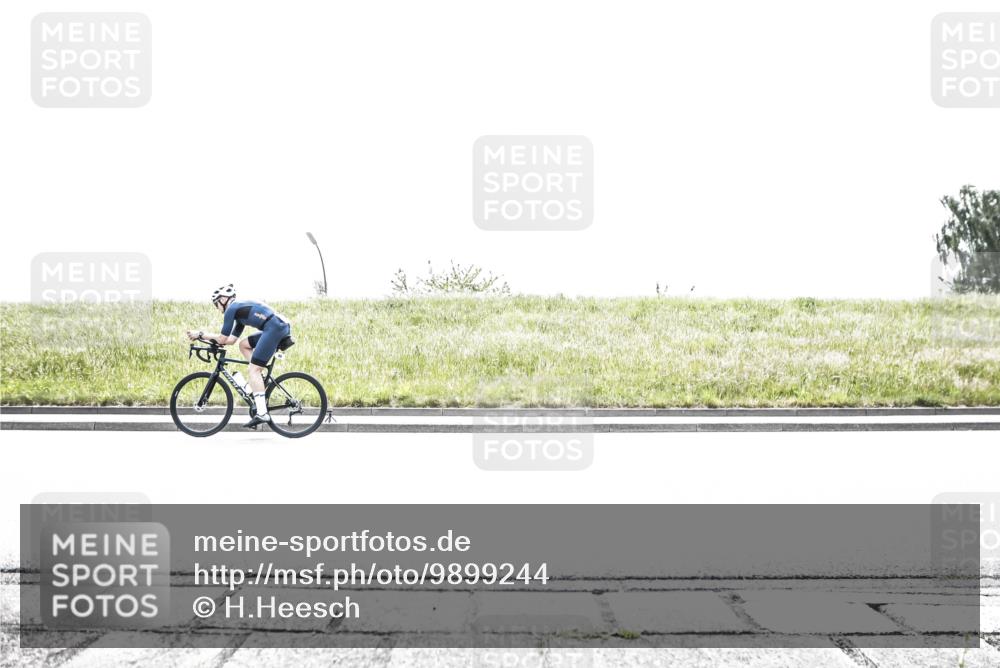 21.06.2026 - 29. Vierlanden-Triathlon H.Heesch http://msf.ph/oto/9899244 21.06.2026 11:35:31 Radfahren 284, 753, 831, 842 meine-sportfotos.de
