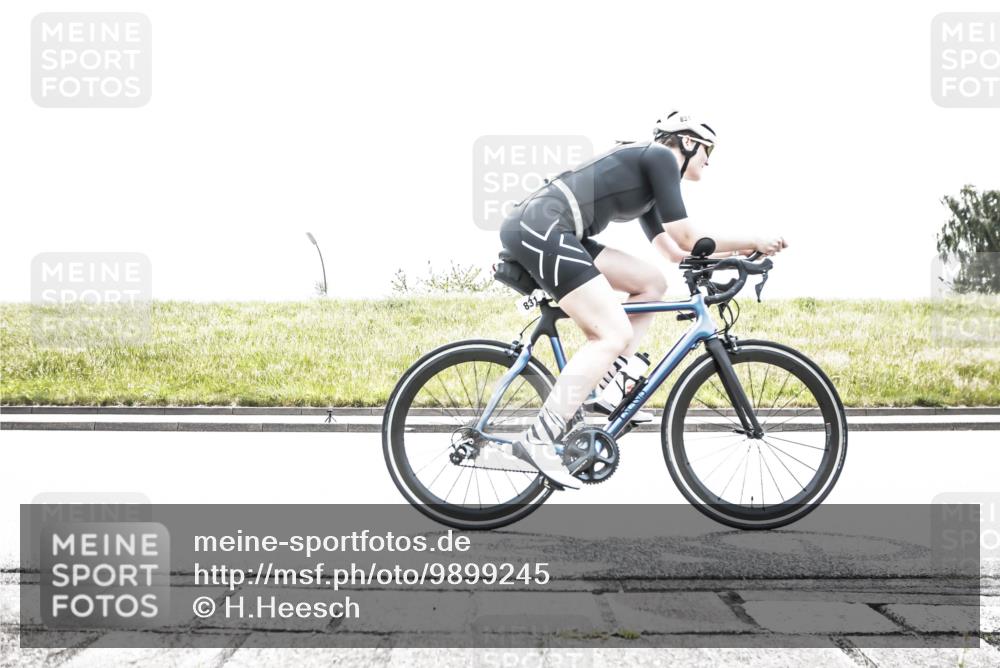 21.06.2026 - 29. Vierlanden-Triathlon H.Heesch http://msf.ph/oto/9899245 21.06.2026 11:35:33 Radfahren 284, 753, 831, 842 meine-sportfotos.de
