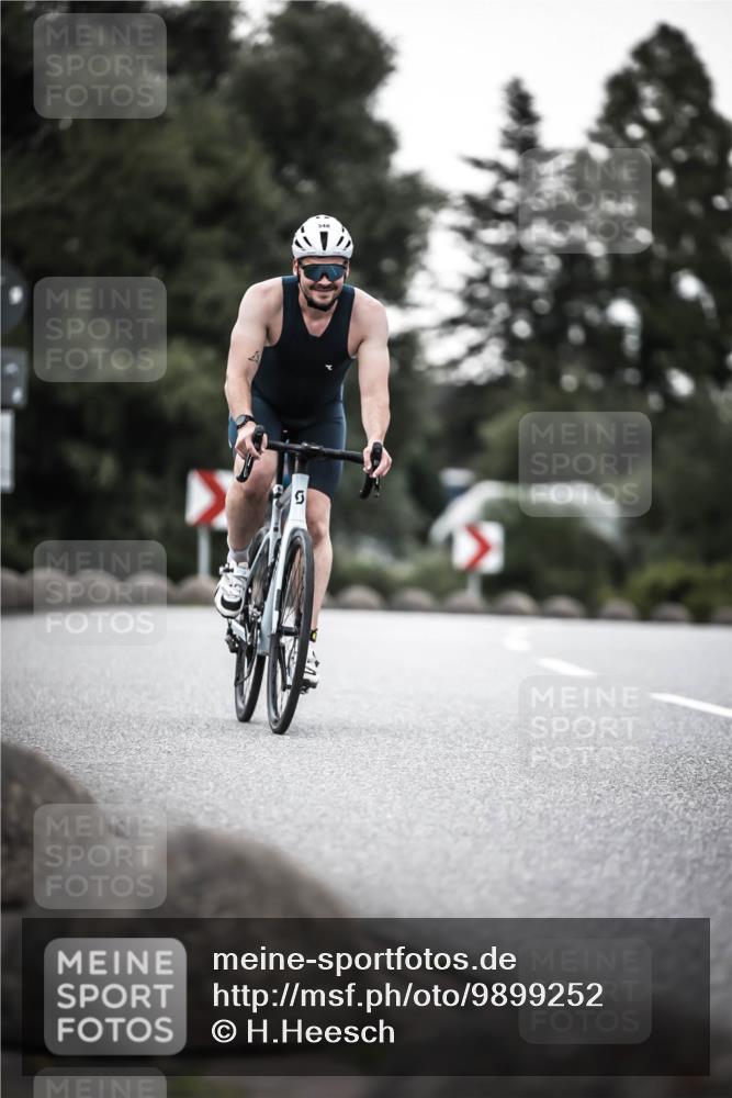 21.06.2026 - 29. Vierlanden-Triathlon H.Heesch http://msf.ph/oto/9899252 21.06.2026 10:07:06 Radfahren 83, 344, 348 meine-sportfotos.de