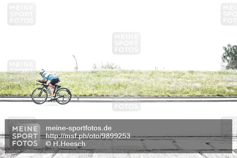 21.06.2026 - 29. Vierlanden-Triathlon H.Heesch http://msf.ph/oto/9899253 21.06.2026 11:35:42 Radfahren 284, 753, 846, 870 meine-sportfotos.de