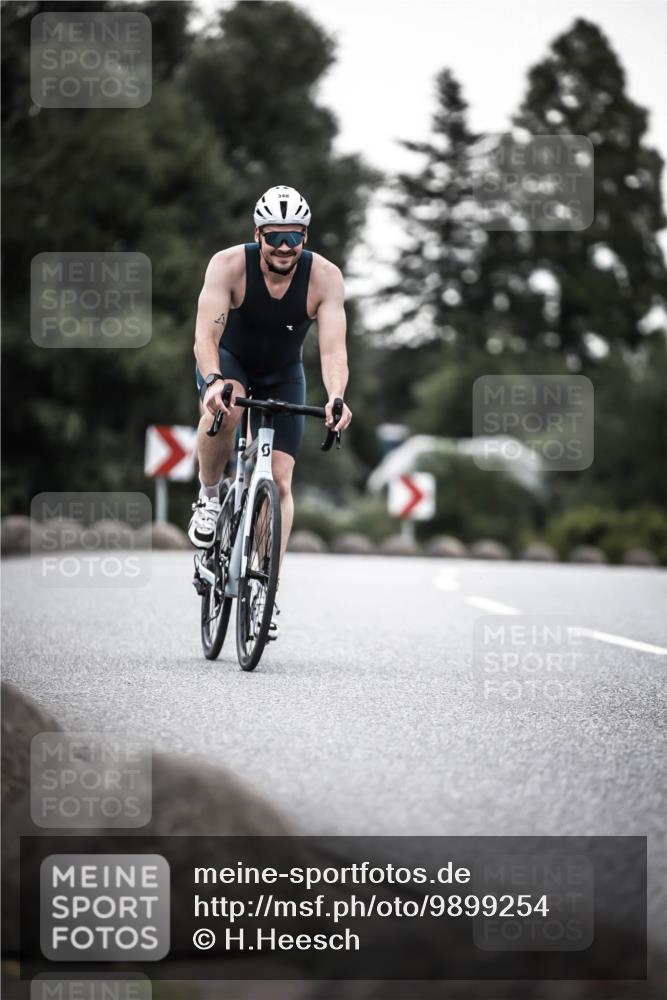 21.06.2026 - 29. Vierlanden-Triathlon H.Heesch http://msf.ph/oto/9899254 21.06.2026 10:07:06 Radfahren 83, 344, 348 meine-sportfotos.de