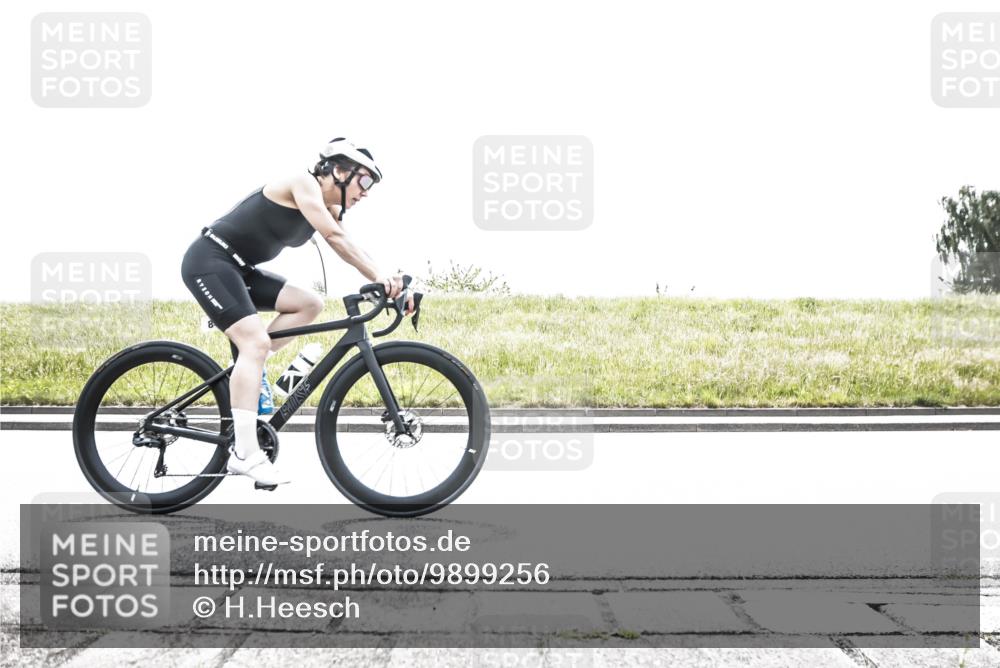 21.06.2026 - 29. Vierlanden-Triathlon H.Heesch http://msf.ph/oto/9899256 21.06.2026 11:35:47 Radfahren 248, 818, 846, 870, 874 meine-sportfotos.de