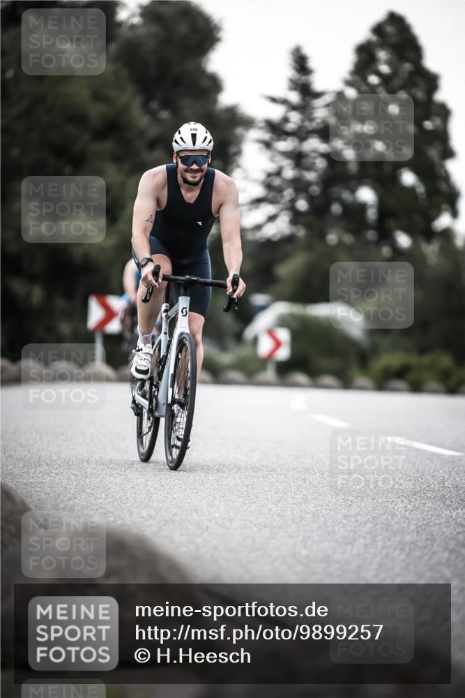 21.06.2026 - 29. Vierlanden-Triathlon H.Heesch http://msf.ph/oto/9899257 21.06.2026 10:07:06 Radfahren 83, 344, 348 meine-sportfotos.de