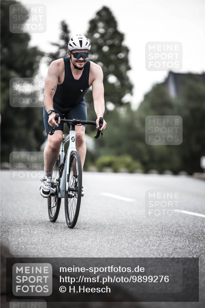21.06.2026 - 29. Vierlanden-Triathlon H.Heesch http://msf.ph/oto/9899276 21.06.2026 10:07:07 Radfahren 83, 344, 348 meine-sportfotos.de