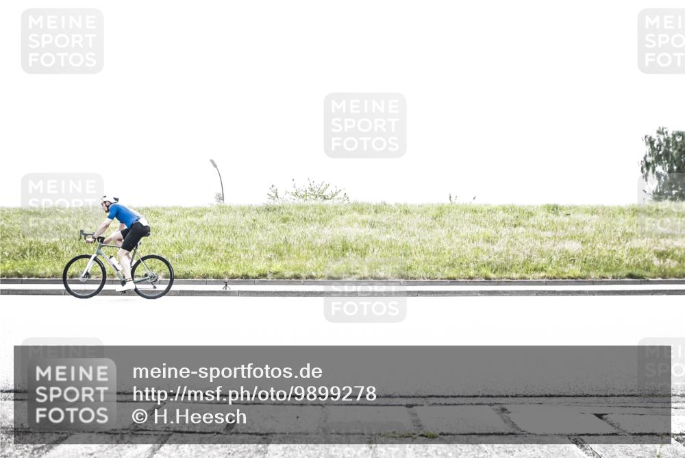 21.06.2026 - 29. Vierlanden-Triathlon H.Heesch http://msf.ph/oto/9899278 21.06.2026 11:36:08 Radfahren 239, 696, 710, 742, 837, 888 meine-sportfotos.de
