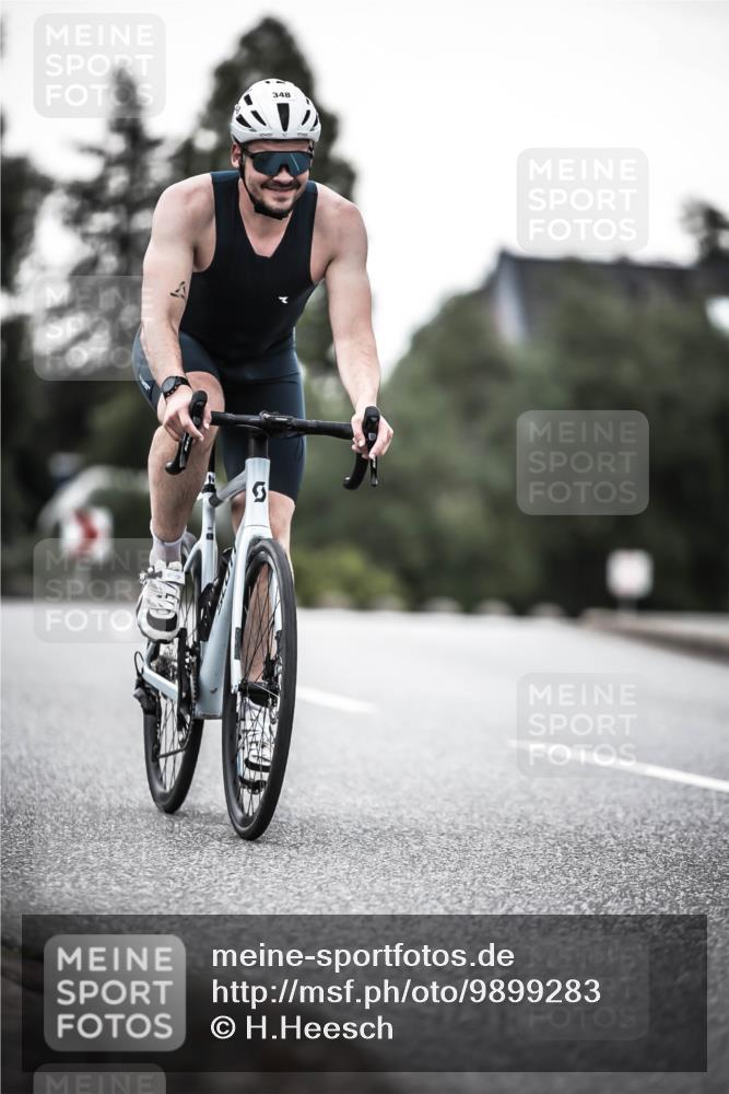21.06.2026 - 29. Vierlanden-Triathlon H.Heesch http://msf.ph/oto/9899283 21.06.2026 10:07:07 Radfahren 83, 344, 348 meine-sportfotos.de