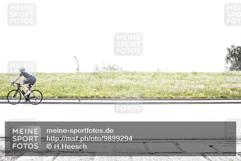 21.06.2026 - 29. Vierlanden-Triathlon H.Heesch http://msf.ph/oto/9899294 21.06.2026 11:36:17 Radfahren 43, 696, 771, 833, 888 meine-sportfotos.de