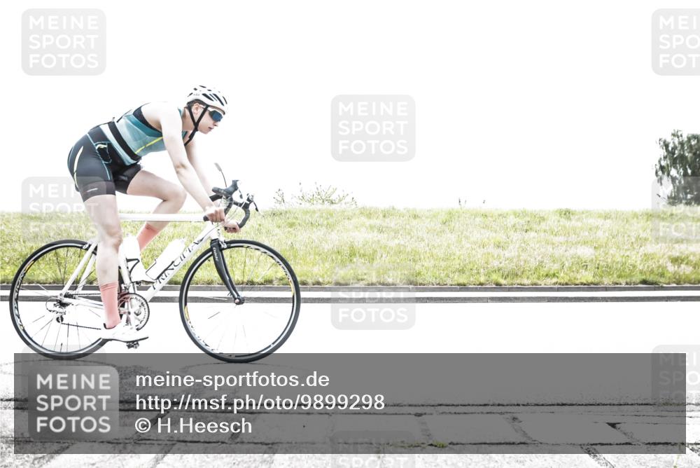 21.06.2026 - 29. Vierlanden-Triathlon H.Heesch http://msf.ph/oto/9899298 21.06.2026 11:36:21 Radfahren 43, 771, 833 meine-sportfotos.de