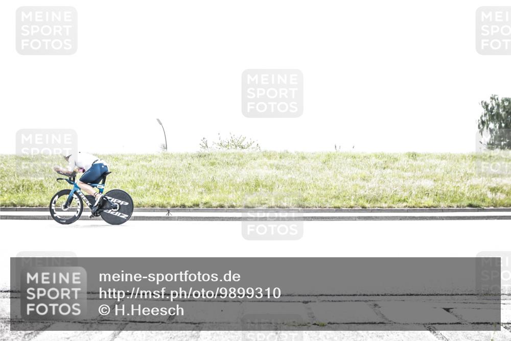 21.06.2026 - 29. Vierlanden-Triathlon H.Heesch http://msf.ph/oto/9899310 21.06.2026 11:36:40 Radfahren 226, 716, 841 meine-sportfotos.de