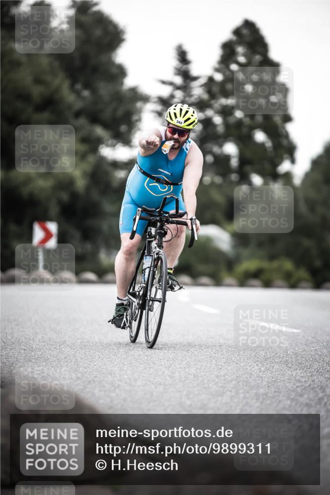 21.06.2026 - 29. Vierlanden-Triathlon H.Heesch http://msf.ph/oto/9899311 21.06.2026 10:07:10 Radfahren 83, 344, 348 meine-sportfotos.de