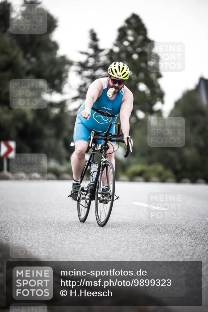 21.06.2026 - 29. Vierlanden-Triathlon H.Heesch http://msf.ph/oto/9899323 21.06.2026 10:07:10 Radfahren 83, 344, 348 meine-sportfotos.de
