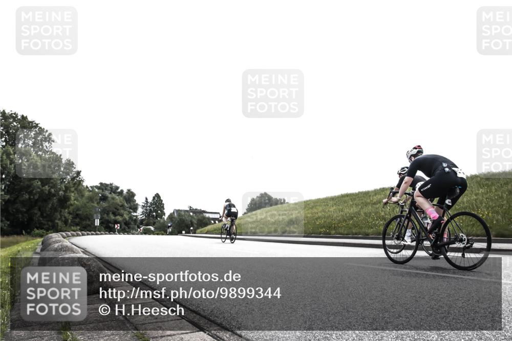 21.06.2026 - 29. Vierlanden-Triathlon H.Heesch http://msf.ph/oto/9899344 21.06.2026 10:59:22 Radfahren  meine-sportfotos.de
