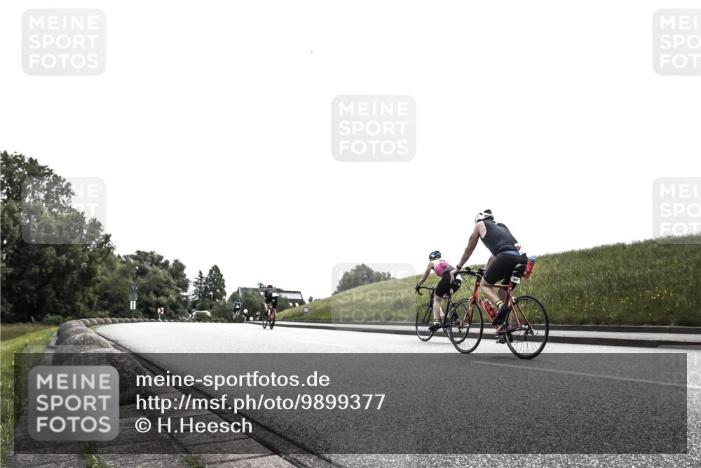 21.06.2026 - 29. Vierlanden-Triathlon H.Heesch http://msf.ph/oto/9899377 21.06.2026 11:00:07 Radfahren 304, 355, 492, 516, 522, 551, 568, 570, 572, 583 meine-sportfotos.de