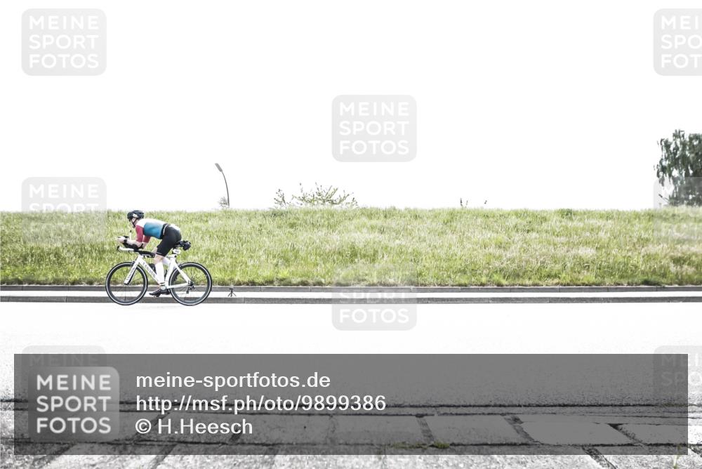 21.06.2026 - 29. Vierlanden-Triathlon H.Heesch http://msf.ph/oto/9899386 21.06.2026 11:38:55 Radfahren 703 meine-sportfotos.de