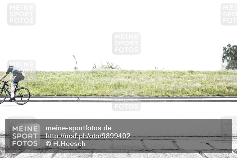21.06.2026 - 29. Vierlanden-Triathlon H.Heesch http://msf.ph/oto/9899402 21.06.2026 11:39:41 Radfahren 681 meine-sportfotos.de
