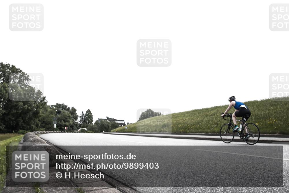 21.06.2026 - 29. Vierlanden-Triathlon H.Heesch http://msf.ph/oto/9899403 21.06.2026 11:00:47 Radfahren 89, 118 meine-sportfotos.de