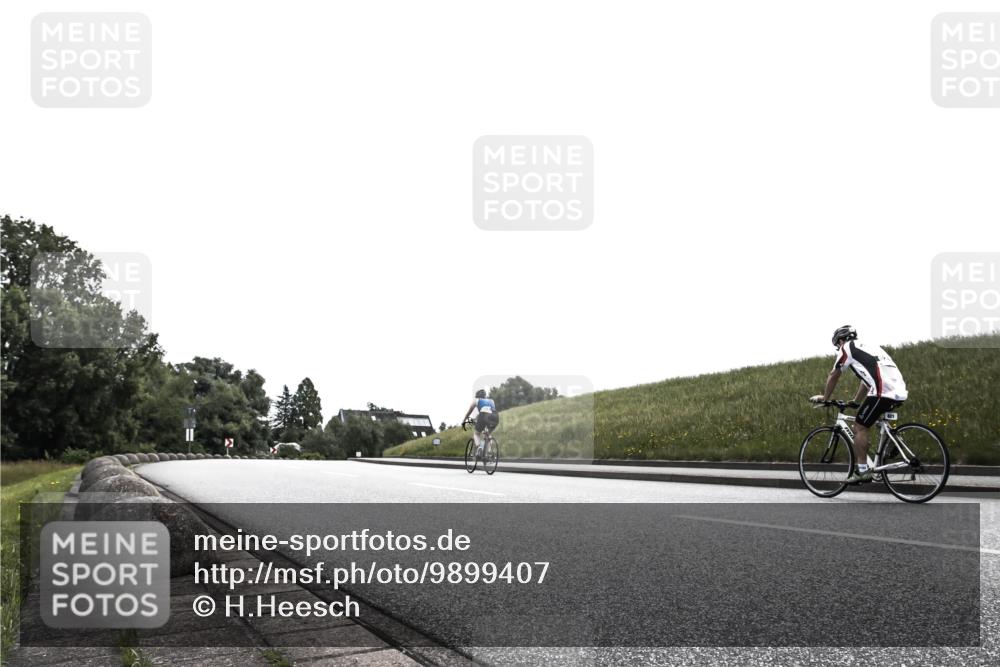 21.06.2026 - 29. Vierlanden-Triathlon H.Heesch http://msf.ph/oto/9899407 21.06.2026 11:00:48 Radfahren 89, 118 meine-sportfotos.de