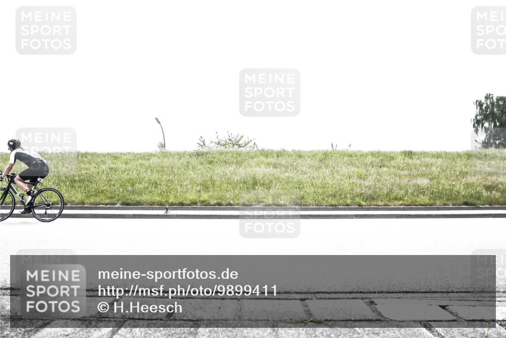 21.06.2026 - 29. Vierlanden-Triathlon H.Heesch http://msf.ph/oto/9899411 21.06.2026 11:40:05 Radfahren 641, 685, 739, 850 meine-sportfotos.de