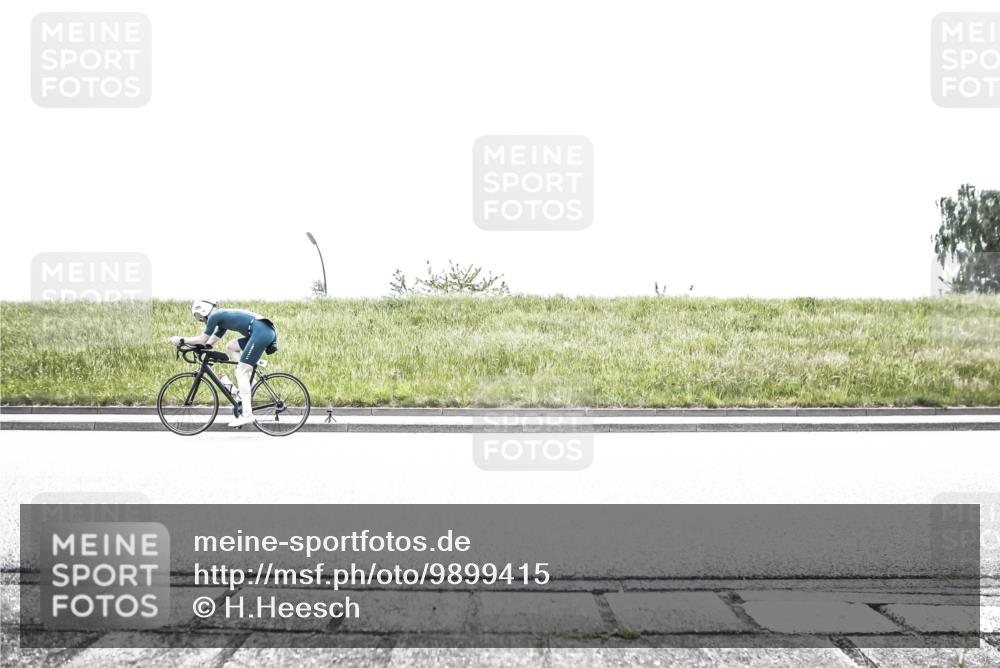 21.06.2026 - 29. Vierlanden-Triathlon H.Heesch http://msf.ph/oto/9899415 21.06.2026 11:40:18 Radfahren 87, 232, 688 meine-sportfotos.de