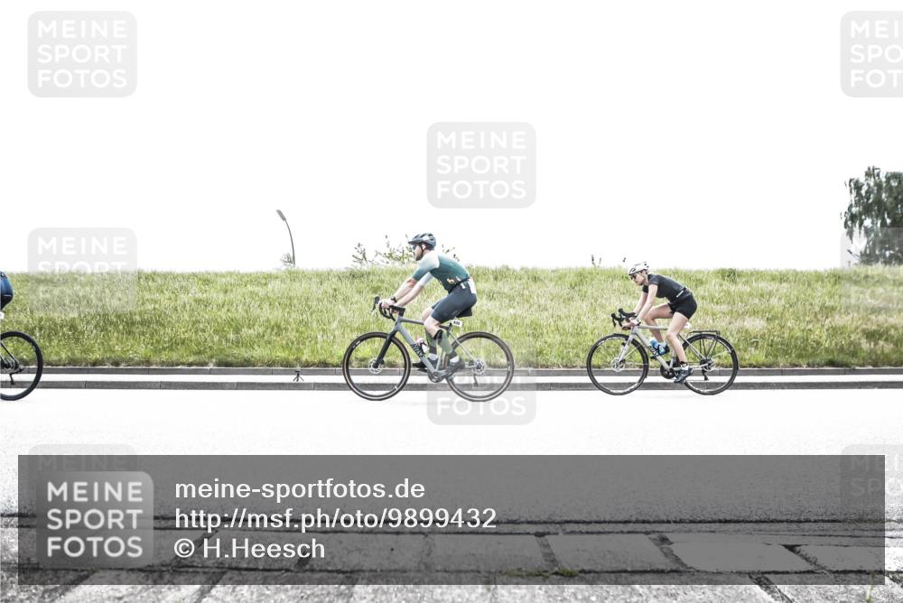 21.06.2026 - 29. Vierlanden-Triathlon H.Heesch http://msf.ph/oto/9899432 21.06.2026 11:40:37 Radfahren 249, 293, 630, 660, 713, 733, 1358 meine-sportfotos.de