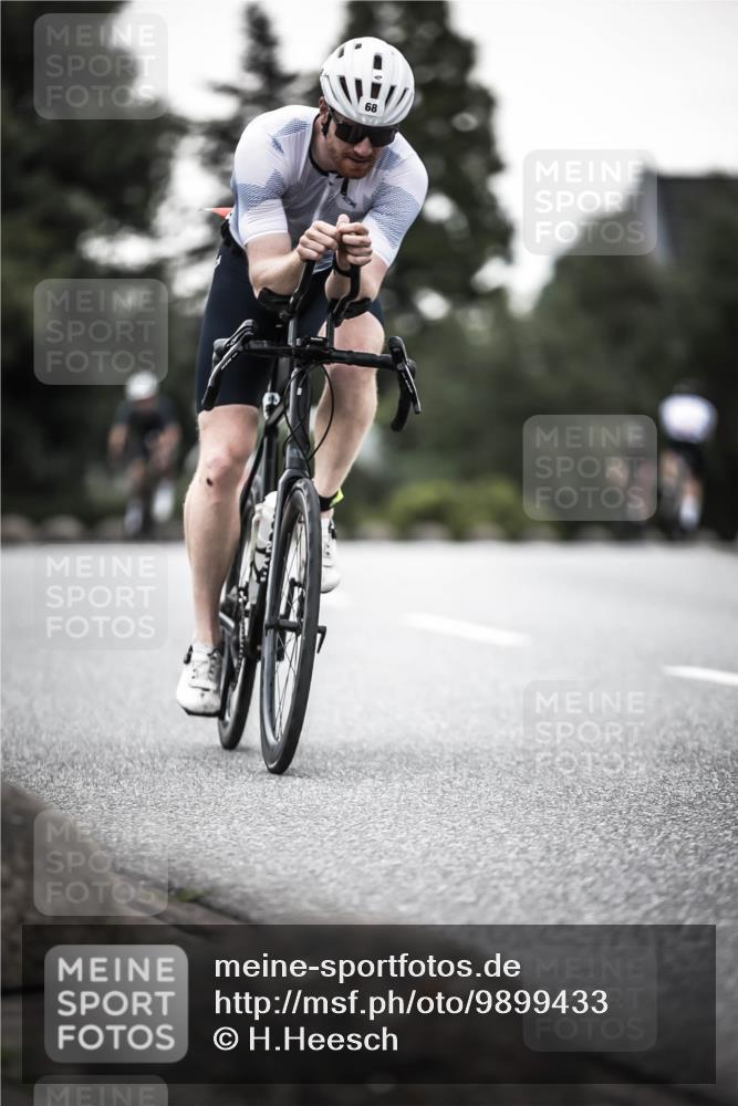 21.06.2026 - 29. Vierlanden-Triathlon H.Heesch http://msf.ph/oto/9899433 21.06.2026 10:07:26 Radfahren 2, 68, 88, 270 meine-sportfotos.de