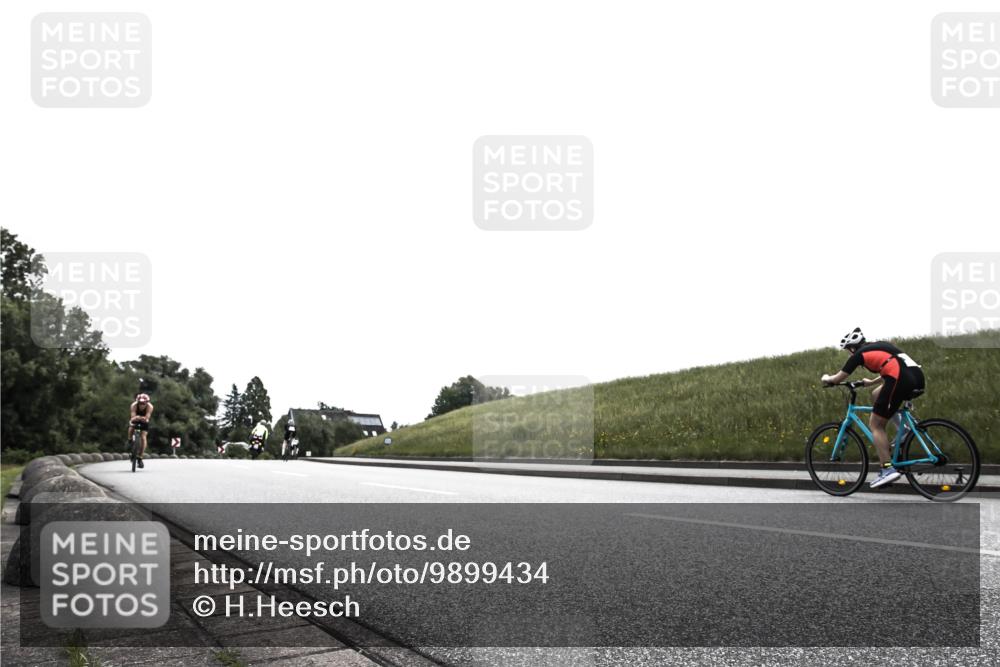 21.06.2026 - 29. Vierlanden-Triathlon H.Heesch http://msf.ph/oto/9899434 21.06.2026 11:03:02 Radfahren 4, 8, 116, 186, 197 meine-sportfotos.de