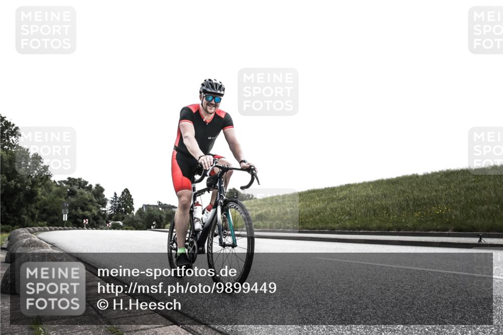 21.06.2026 - 29. Vierlanden-Triathlon H.Heesch http://msf.ph/oto/9899449 21.06.2026 11:03:30 Radfahren 48, 249, 579 meine-sportfotos.de
