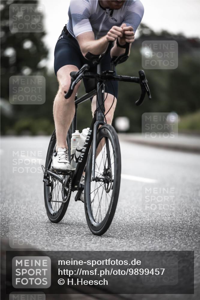 21.06.2026 - 29. Vierlanden-Triathlon H.Heesch http://msf.ph/oto/9899457 21.06.2026 10:07:26 Radfahren 2, 68, 88, 270 meine-sportfotos.de
