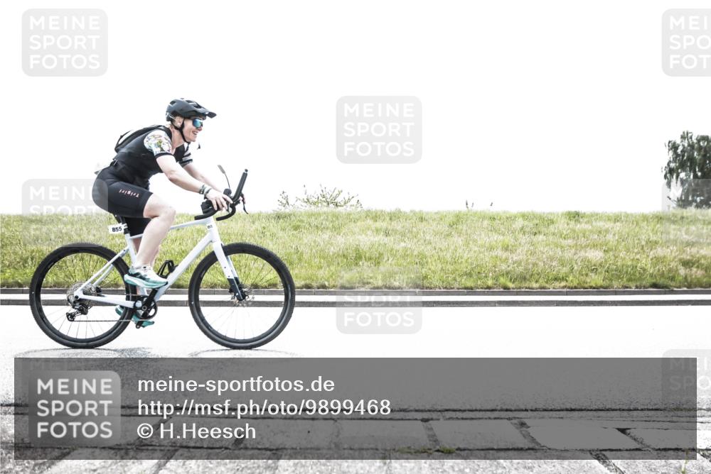 21.06.2026 - 29. Vierlanden-Triathlon H.Heesch http://msf.ph/oto/9899468 21.06.2026 11:41:29 Radfahren 236, 299, 643, 649, 652, 659, 744, 855 meine-sportfotos.de