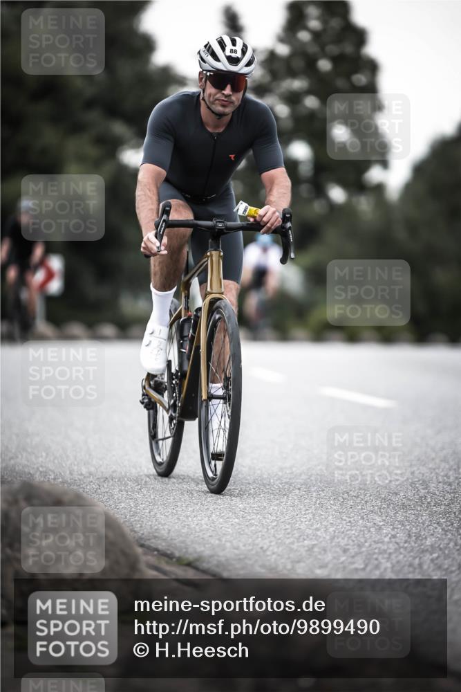 21.06.2026 - 29. Vierlanden-Triathlon H.Heesch http://msf.ph/oto/9899490 21.06.2026 10:07:31 Radfahren 88, 316, 347 meine-sportfotos.de
