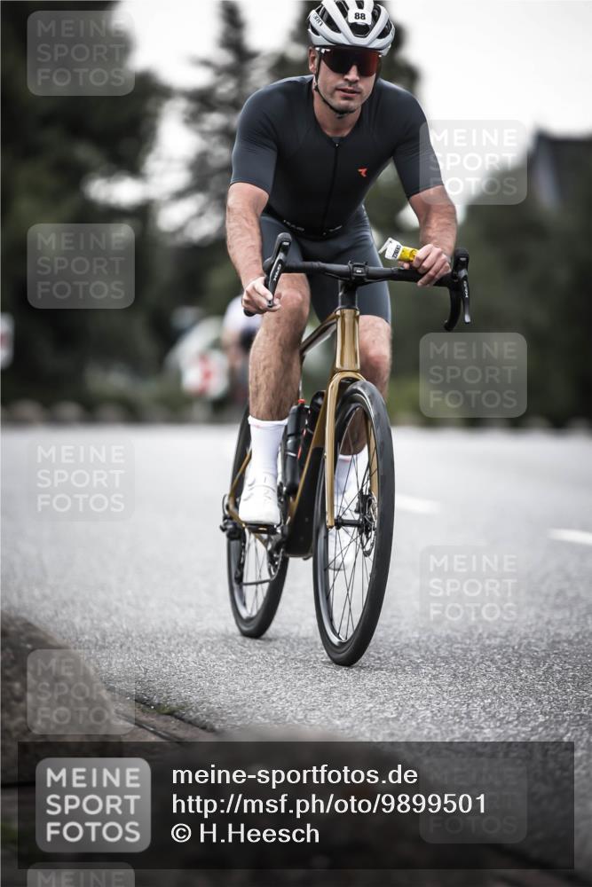 21.06.2026 - 29. Vierlanden-Triathlon H.Heesch http://msf.ph/oto/9899501 21.06.2026 10:07:32 Radfahren 88, 316, 347 meine-sportfotos.de