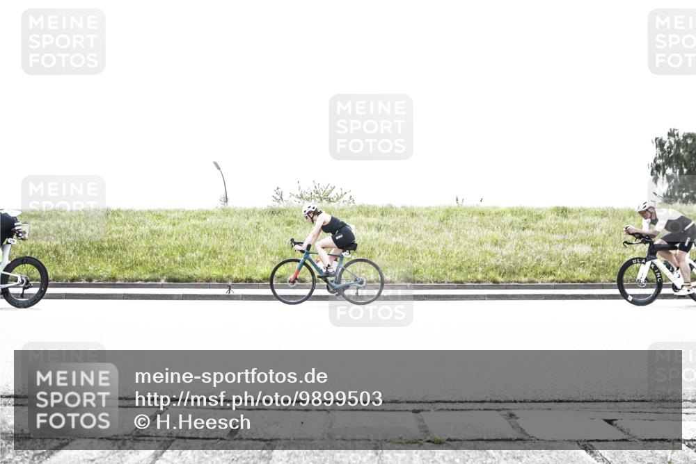 21.06.2026 - 29. Vierlanden-Triathlon H.Heesch http://msf.ph/oto/9899503 21.06.2026 11:45:46 Radfahren 229, 680, 723, 742, 779, 813 meine-sportfotos.de