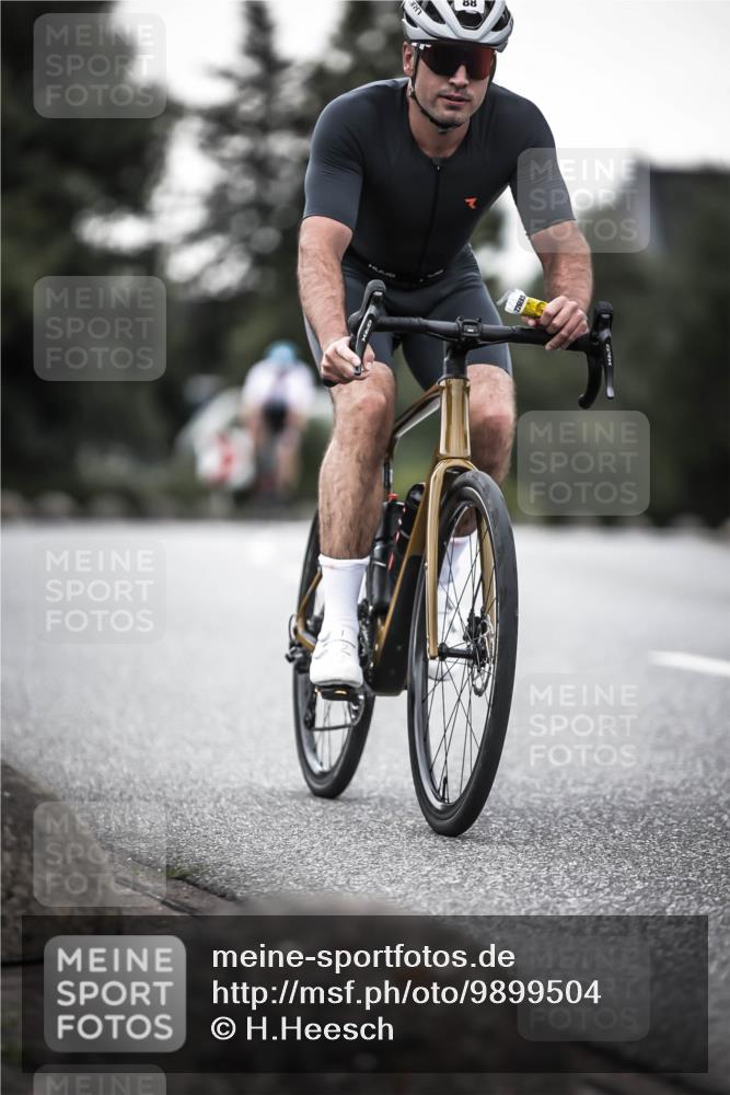 21.06.2026 - 29. Vierlanden-Triathlon H.Heesch http://msf.ph/oto/9899504 21.06.2026 10:07:32 Radfahren 88, 316, 347 meine-sportfotos.de