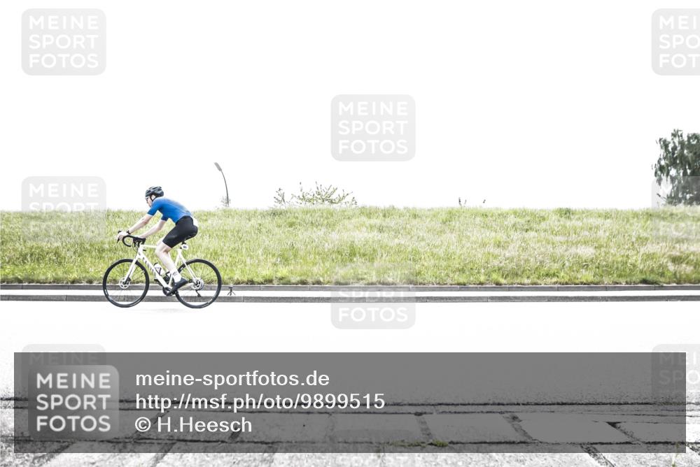 21.06.2026 - 29. Vierlanden-Triathlon H.Heesch http://msf.ph/oto/9899515 21.06.2026 11:45:51 Radfahren 679, 680, 773, 798 meine-sportfotos.de