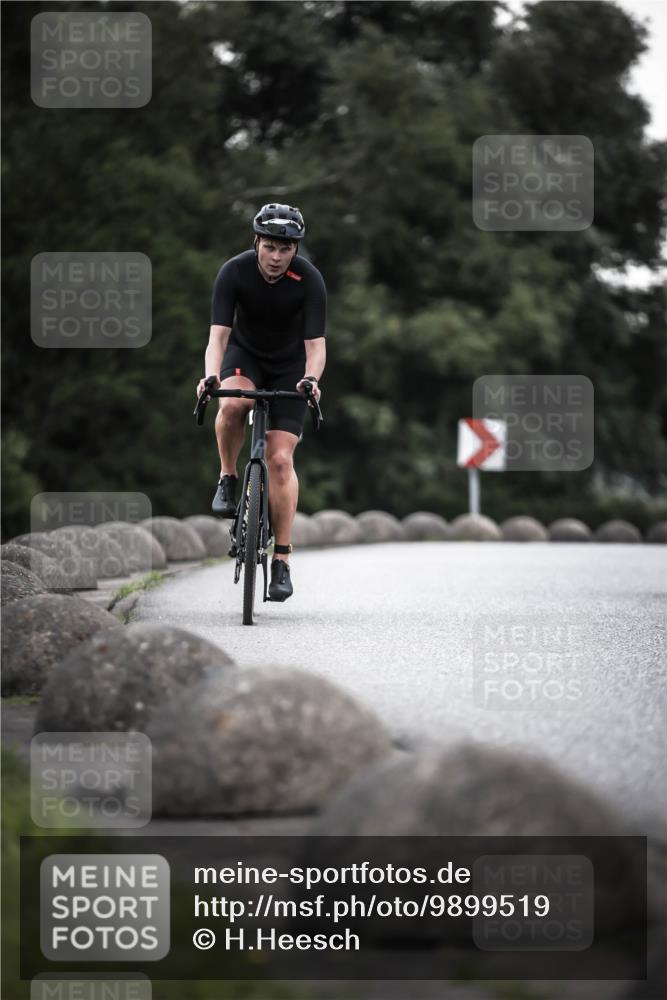 21.06.2026 - 29. Vierlanden-Triathlon H.Heesch http://msf.ph/oto/9899519 21.06.2026 10:07:34 Radfahren 88, 216, 316, 336, 347 meine-sportfotos.de