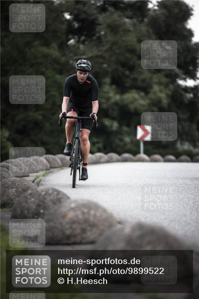21.06.2026 - 29. Vierlanden-Triathlon H.Heesch http://msf.ph/oto/9899522 21.06.2026 10:07:34 Radfahren 88, 216, 316, 336, 347 meine-sportfotos.de