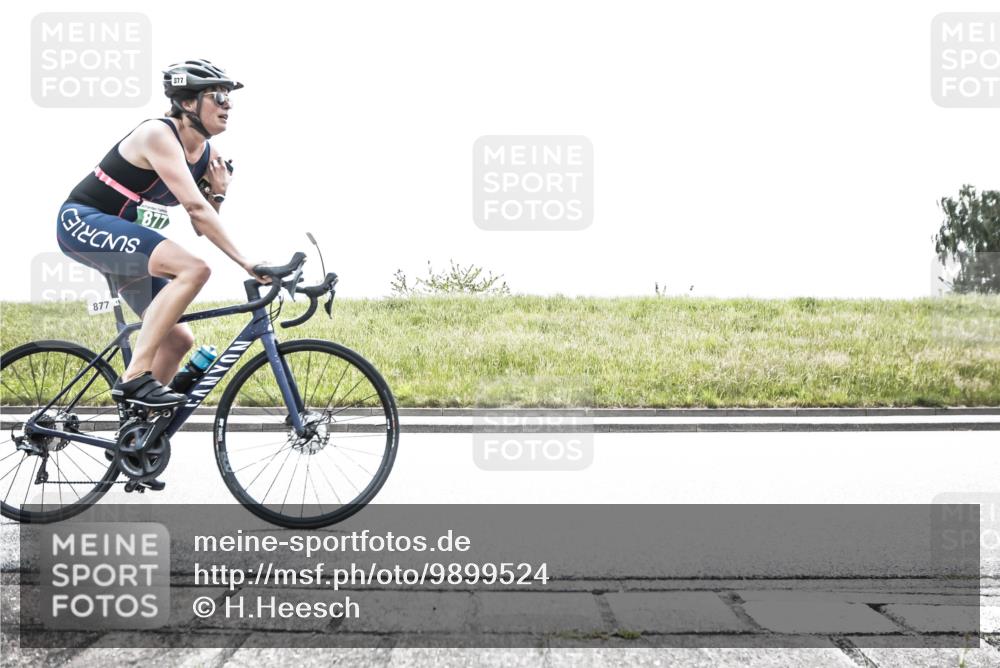 21.06.2026 - 29. Vierlanden-Triathlon H.Heesch http://msf.ph/oto/9899524 21.06.2026 11:45:59 Radfahren 17, 644, 679, 724, 773, 787, 798, 814, 877 meine-sportfotos.de