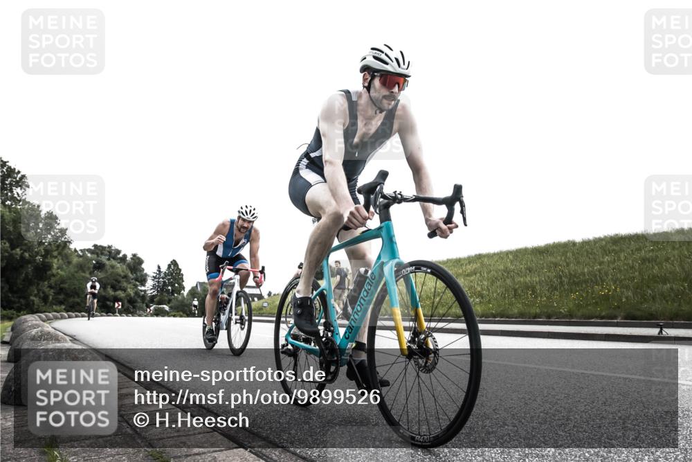 21.06.2026 - 29. Vierlanden-Triathlon H.Heesch http://msf.ph/oto/9899526 21.06.2026 11:06:45 Radfahren 674, 689, 691 meine-sportfotos.de