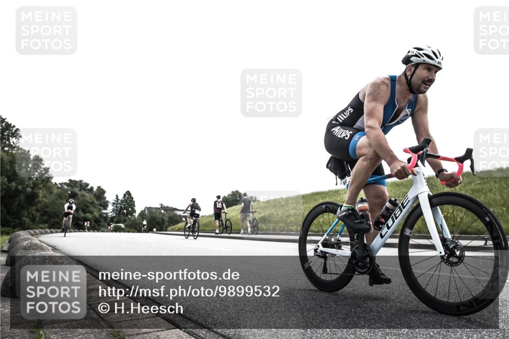 21.06.2026 - 29. Vierlanden-Triathlon H.Heesch http://msf.ph/oto/9899532 21.06.2026 11:06:45 Radfahren 674, 689, 691 meine-sportfotos.de