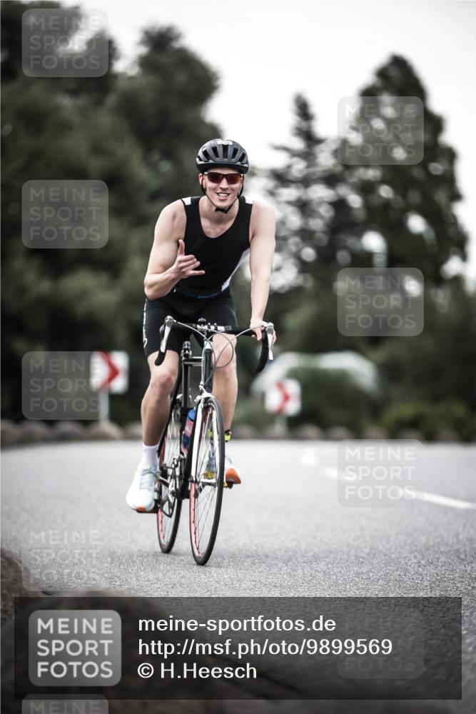 21.06.2026 - 29. Vierlanden-Triathlon H.Heesch http://msf.ph/oto/9899569 21.06.2026 10:07:41 Radfahren 23, 105, 111, 216, 279, 336 meine-sportfotos.de