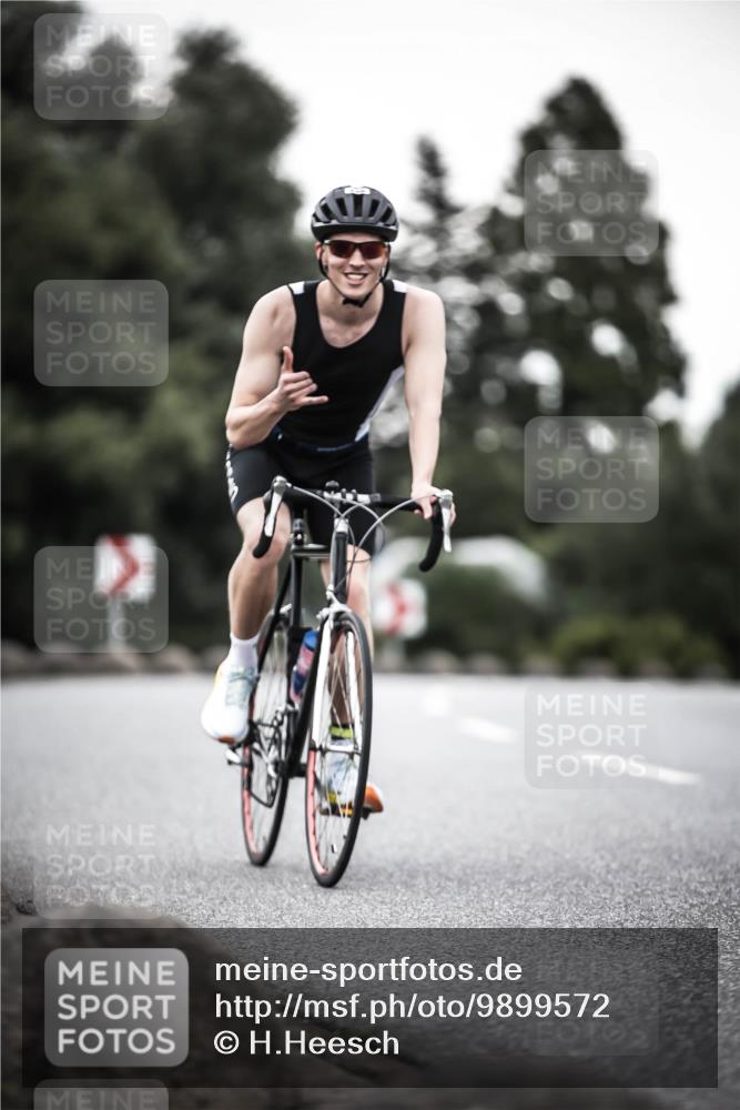 21.06.2026 - 29. Vierlanden-Triathlon H.Heesch http://msf.ph/oto/9899572 21.06.2026 10:07:41 Radfahren 23, 105, 111, 216, 279, 336 meine-sportfotos.de