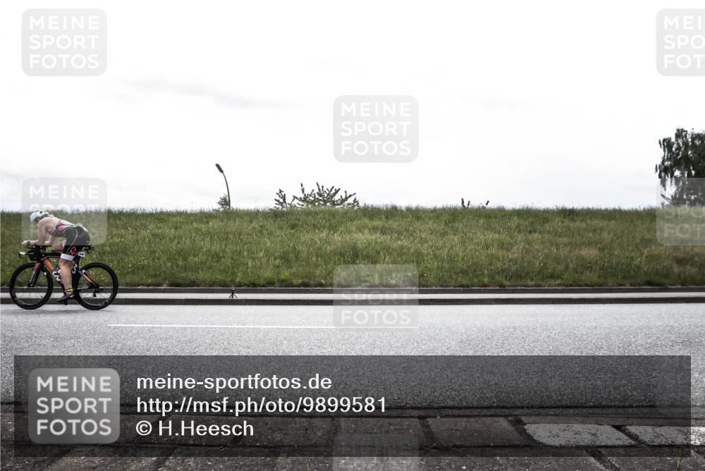21.06.2026 - 29. Vierlanden-Triathlon H.Heesch http://msf.ph/oto/9899581 21.06.2026 11:47:33 Radfahren 89, 298, 756 meine-sportfotos.de
