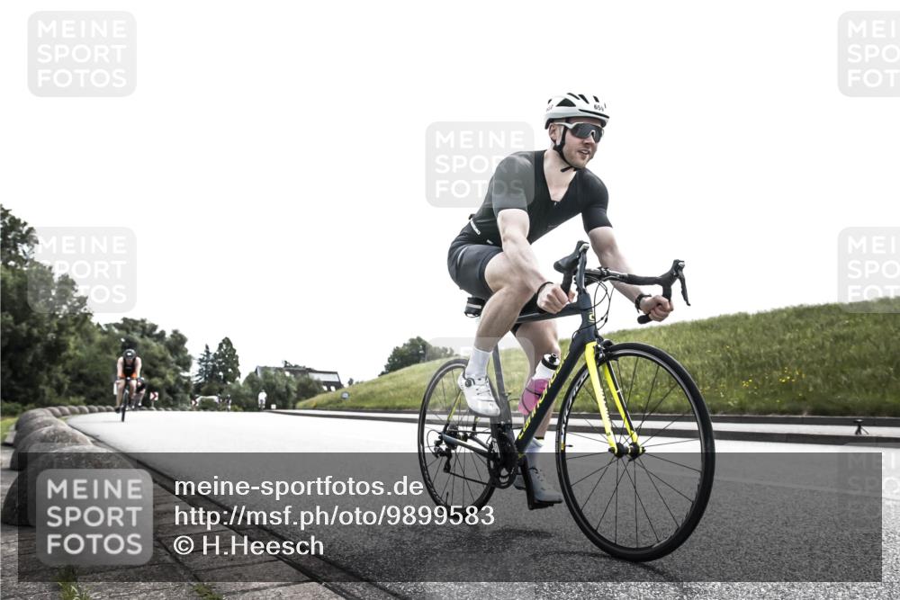 21.06.2026 - 29. Vierlanden-Triathlon H.Heesch http://msf.ph/oto/9899583 21.06.2026 11:13:09 Radfahren 649, 659, 720, 787 meine-sportfotos.de