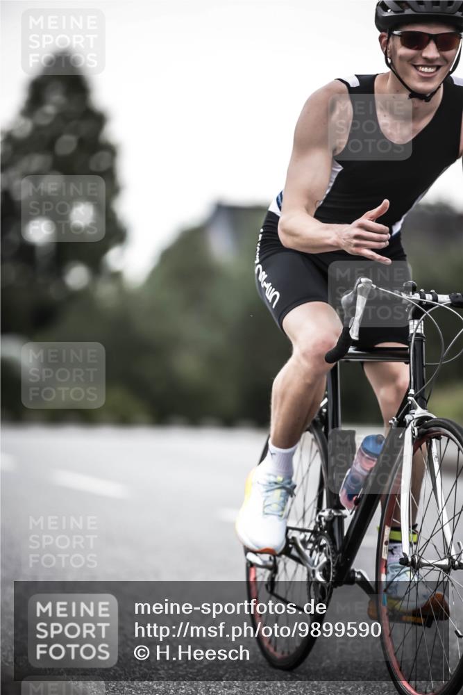 21.06.2026 - 29. Vierlanden-Triathlon H.Heesch http://msf.ph/oto/9899590 21.06.2026 10:07:42 Radfahren 23, 105, 111, 216, 231, 279, 336 meine-sportfotos.de