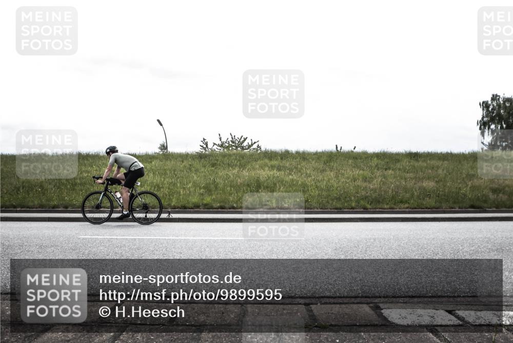 21.06.2026 - 29. Vierlanden-Triathlon H.Heesch http://msf.ph/oto/9899595 21.06.2026 11:48:01 Radfahren 635, 648, 777 meine-sportfotos.de